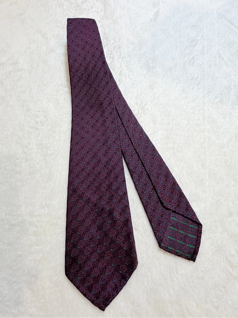 Rare Vintage Enrico Cucci Roma Burgundy Jacquard Woven Micro-Geometric Tie